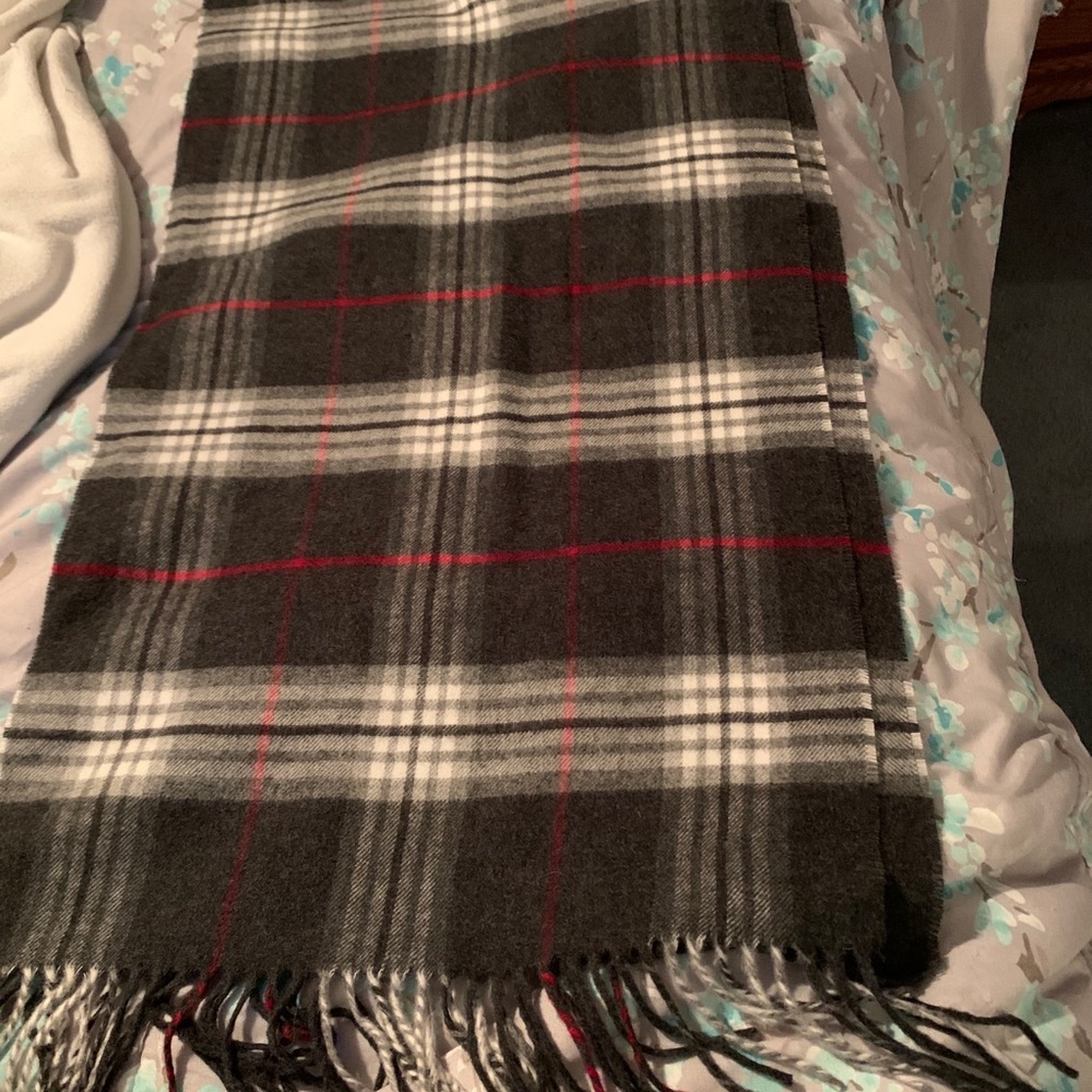 Scarf - Picture 2 of 3